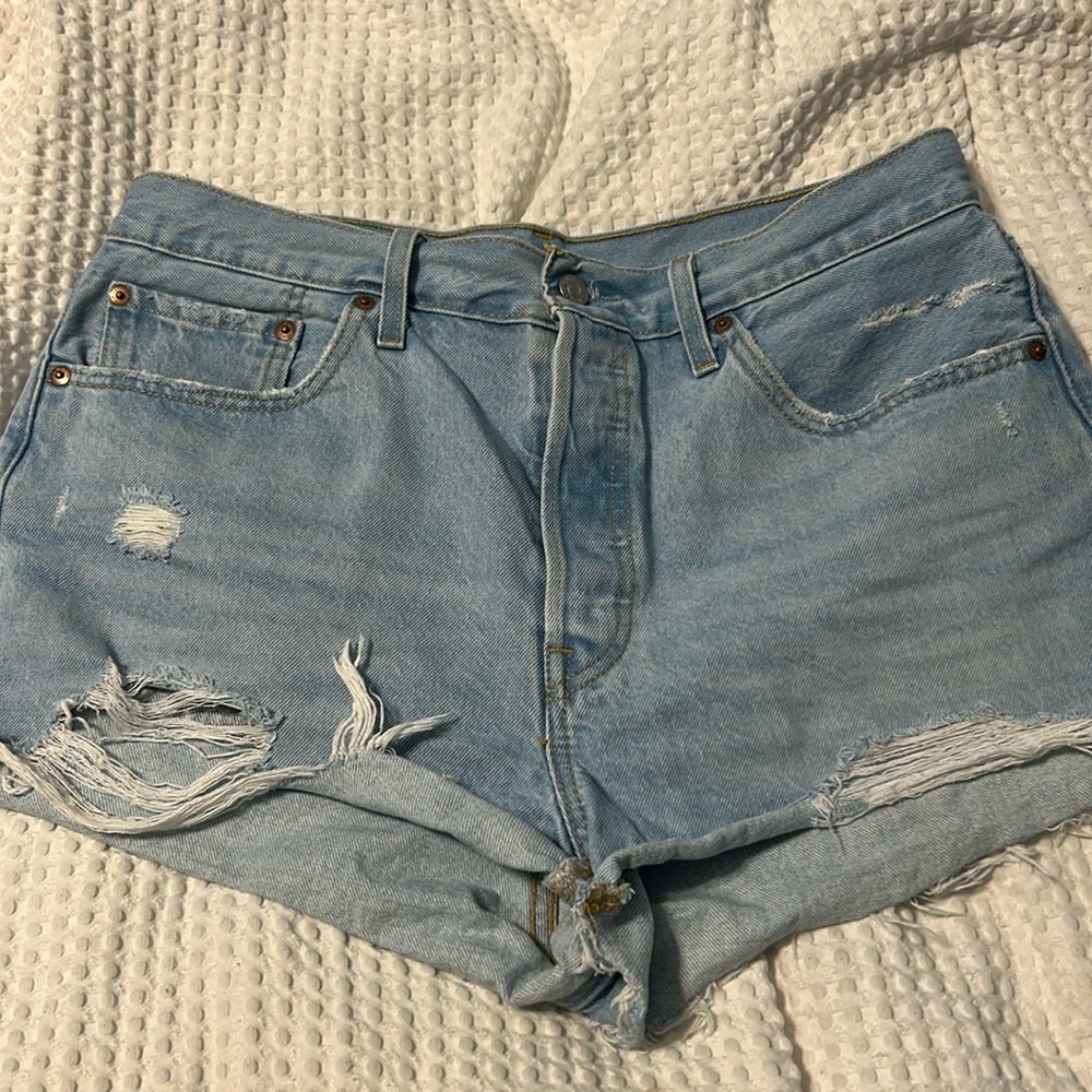 Levi’s Shorts Style 501 Size 32